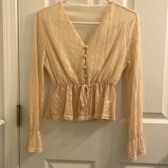 Bohemian lace crop blouse beige-peach color - Picture 1 of 5